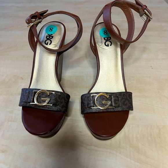 Brown heels - Picture 2 of 5